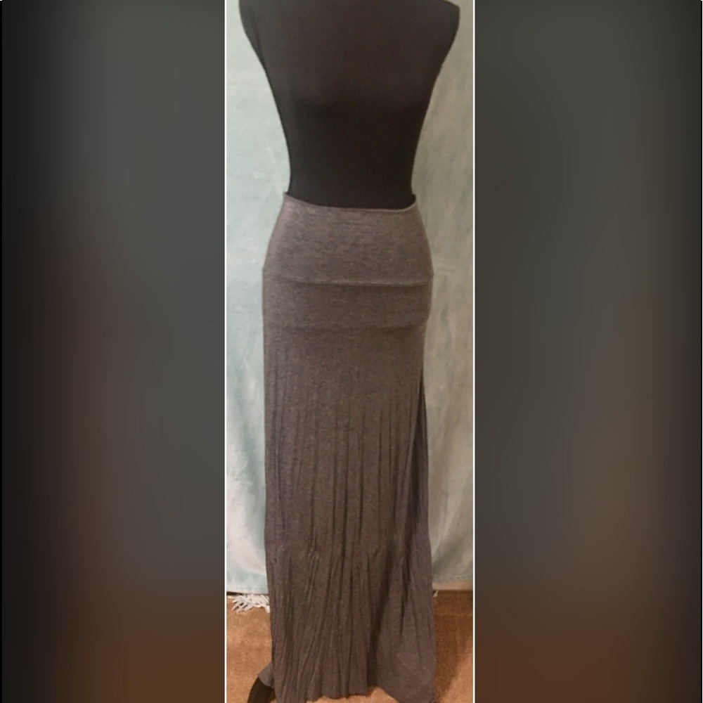 Be Envied Gray Maxi Skirt Size M